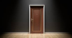 Mitől függ hogy jobbos vagy balos legyen egy ajtó?